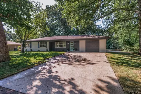 404 E Hope Dr, Longview, TX 75604 photo 1
