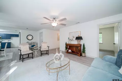 404 E Hope Dr, Longview, TX 75604 photo 16