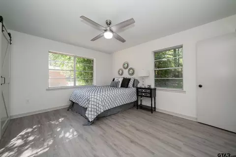 404 E Hope Dr, Longview, TX 75604 photo 22