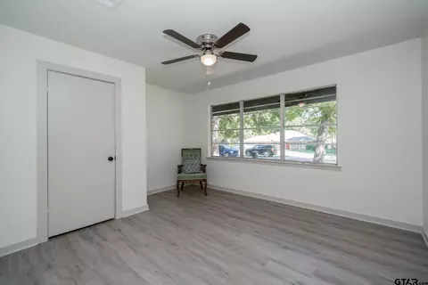 404 E Hope Dr, Longview, TX 75604 photo 28