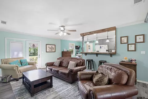 220 E Texas St, Van, TX 75790 photo 16