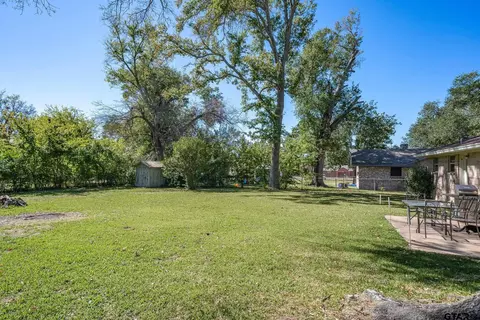 220 E Texas St, Van, TX 75790 photo 32
