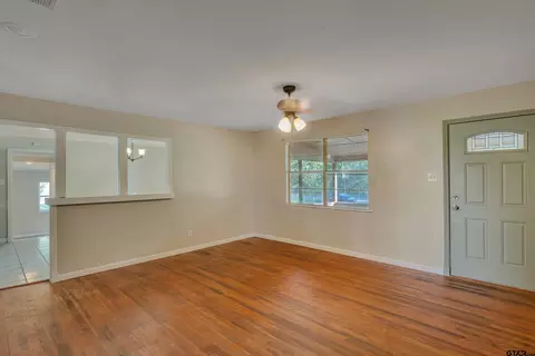 1912 Redmon Rd, Longview, TX 75602 photo 2
