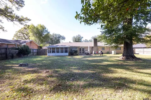 1508 Centenary, Longview, TX 75601 photo 3