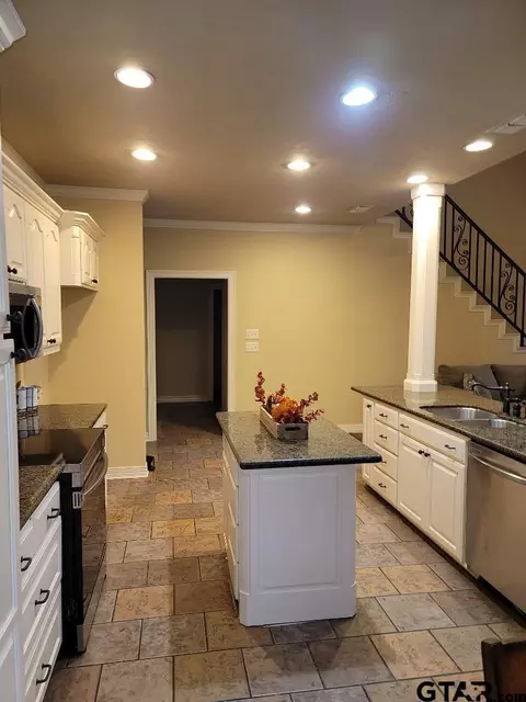 112 Colt St, Longview, TX 75604 photo 11