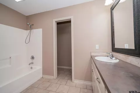 1202 Silver Spur, Longview, TX 75604 photo 13