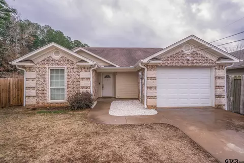 1202 Silver Spur, Longview, TX 75604 photo 1