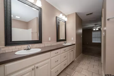 1202 Silver Spur, Longview, TX 75604 photo 14