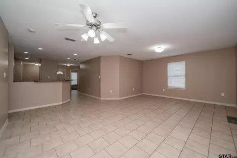 1202 Silver Spur, Longview, TX 75604 photo 9