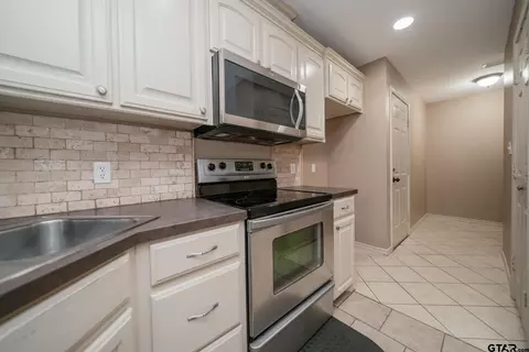 1202 Silver Spur, Longview, TX 75604 photo 19