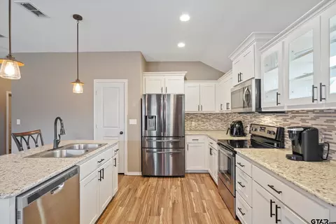 370 Molly Ln, Lindale, TX 75771 photo 10
