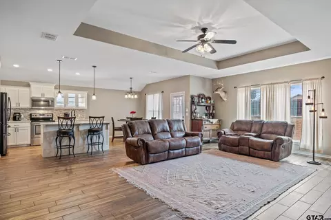 370 Molly Ln, Lindale, TX 75771 photo 13