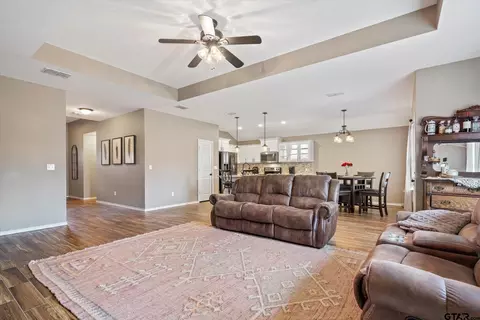 370 Molly Ln, Lindale, TX 75771 photo 6