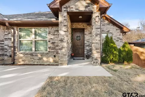 402 E Mims, Tyler, TX 75702 photo 3