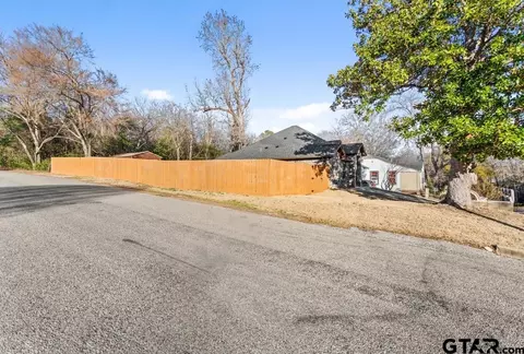 402 E Mims, Tyler, TX 75702 photo 2