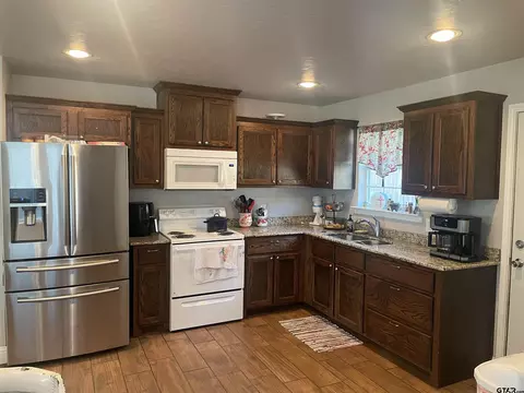 913 E 9th, Mount Pleasant, TX 75455 photo 7