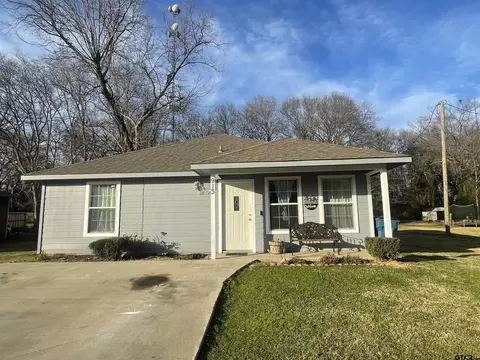 913 E 9th, Mount Pleasant, TX 75455 photo 1