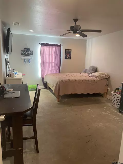 913 E 9th, Mount Pleasant, TX 75455 photo 12