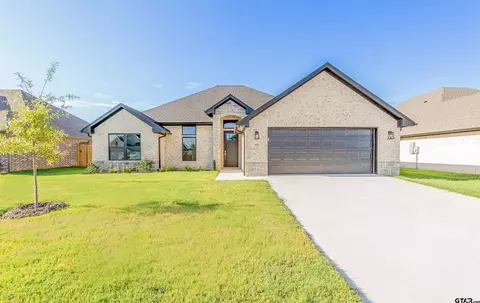 405 Meadow Ln, Chandler, TX 75758