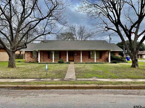 1306 Plantation Dr, Crockett, TX 75835