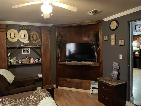 408 First St, Como, TX 75431 photo 8