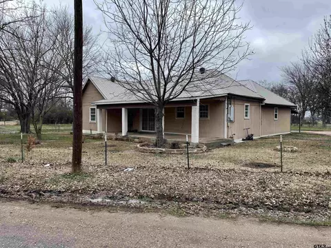 408 First St, Como, TX 75431 photo 1