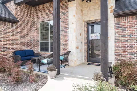 7741 Hickory Spring Ln, Tyler, TX 75703 photo 3
