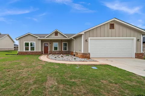 212 Nolan Farms Blvd, Winona, TX 75792