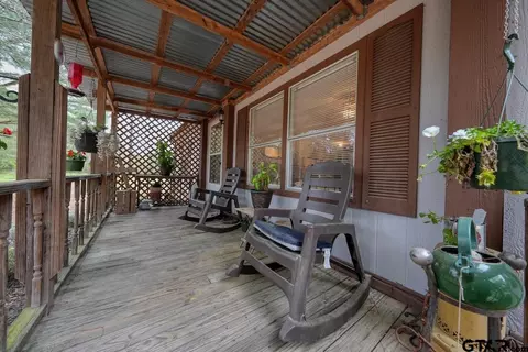 383 County Road 3906, Jacksonville, TX 75766