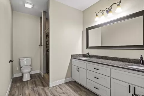 515 E 3rd St, Mount Pleasant, TX 75455 photo 14