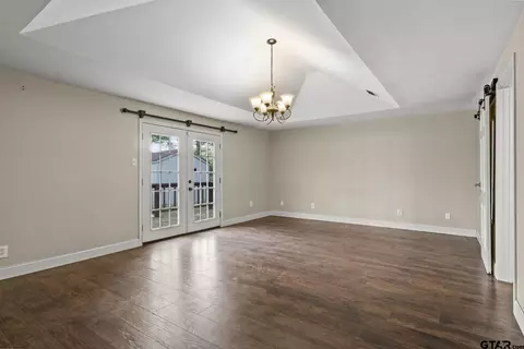 515 E 3rd St, Mount Pleasant, TX 75455 photo 12