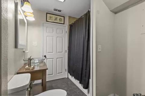 515 E 3rd St, Mount Pleasant, TX 75455 photo 11