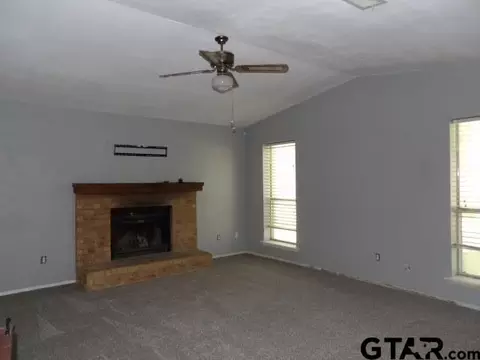 3725 Dowell, Longview, TX 75604 photo 5