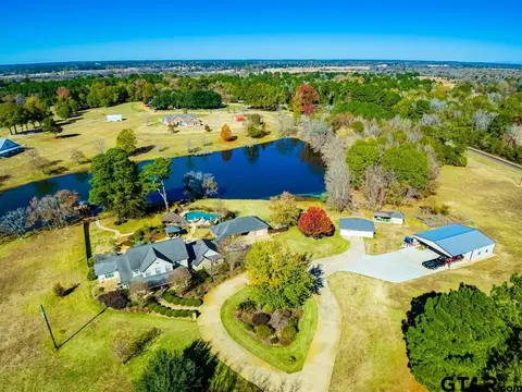 2535 N 6th St, Crockett, TX 75835