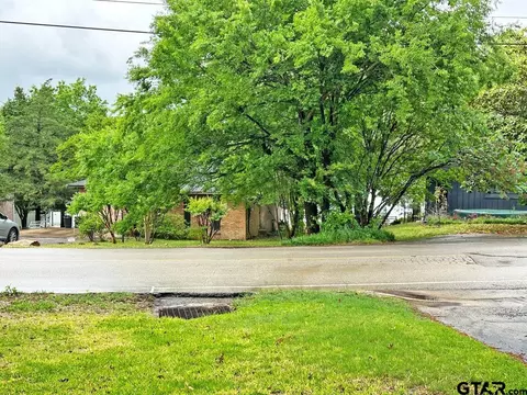 527 Hideaway Ln E, Hideaway, TX 75771 photo 5