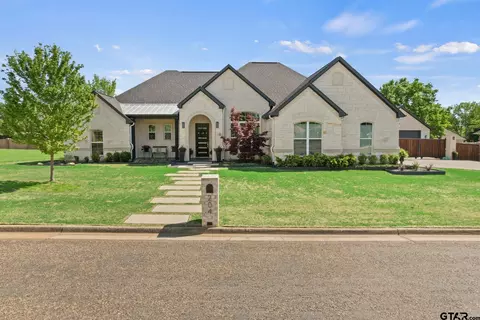 204 Devonshire, Mount Pleasant, TX 75455 photo 1