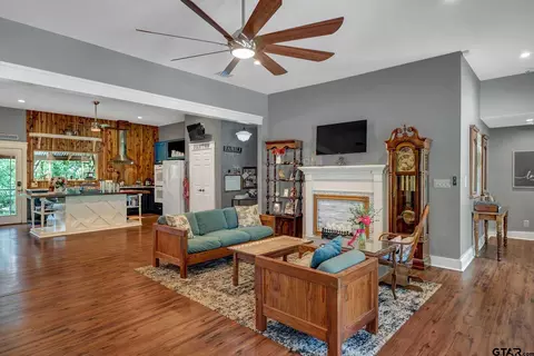 1004 E Dulse, Tyler, TX 75701 photo 7