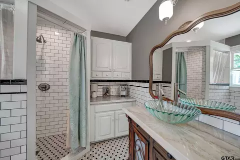 1004 E Dulse, Tyler, TX 75701 photo 21