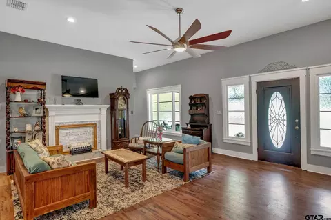 1004 E Dulse, Tyler, TX 75701 photo 5