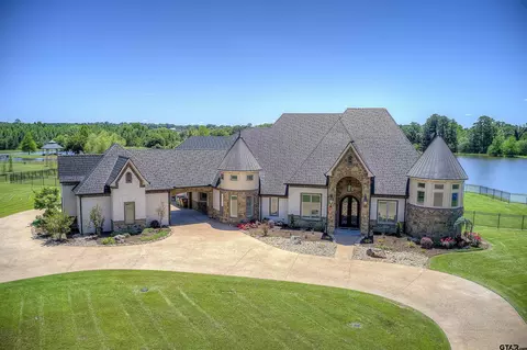 180 Turtle Creek Dr, Longview, TX 75605