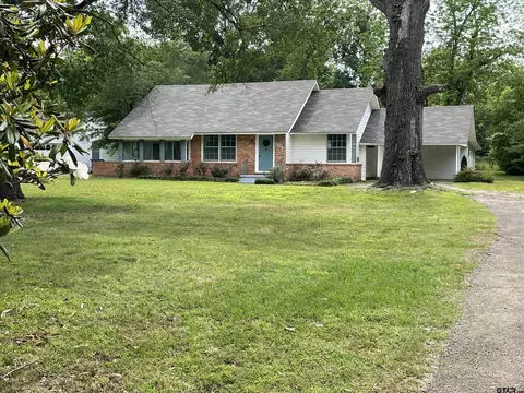 307 N Gordon Dr, Crockett, TX 75835