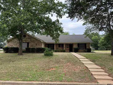 1511 Tremont St, Jacksonville, TX 75766