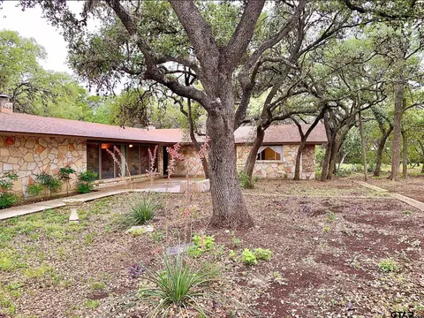 10928 Parrigin Rd, Helotes, TX 78023