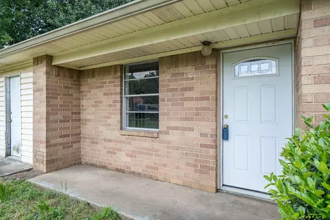 782 Diane St, Tyler, TX 75708 photo 2