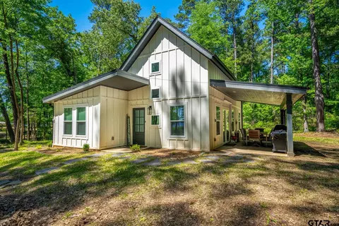 299 South Shr, Lone Star, TX 75668