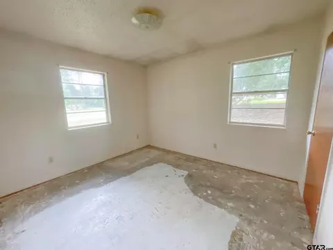 217 Irving, Longview, TX 75605 photo 9