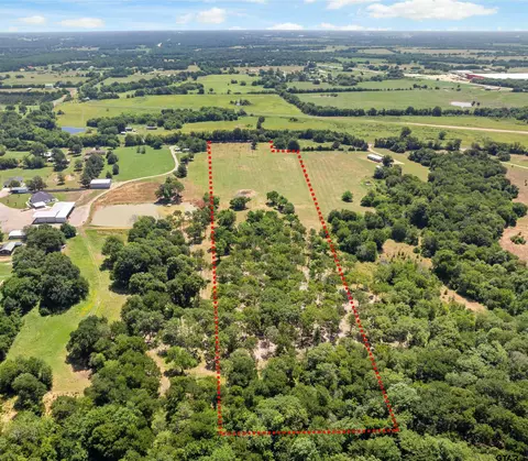 240 Cr 33010, Paris, TX 75460
