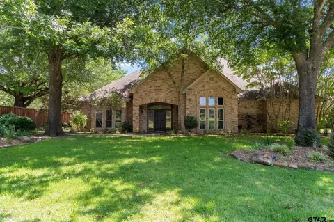 625 42nd St SE, Paris, TX 75462