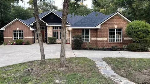 423 Lone Star Ln, Hideaway, TX 75771