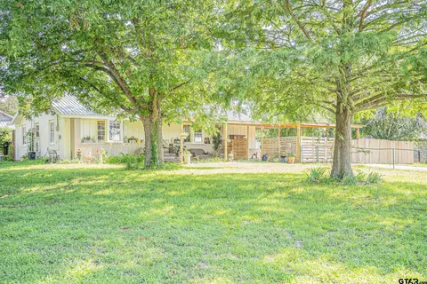 14042 Saylors St, Brownsboro, TX 75756